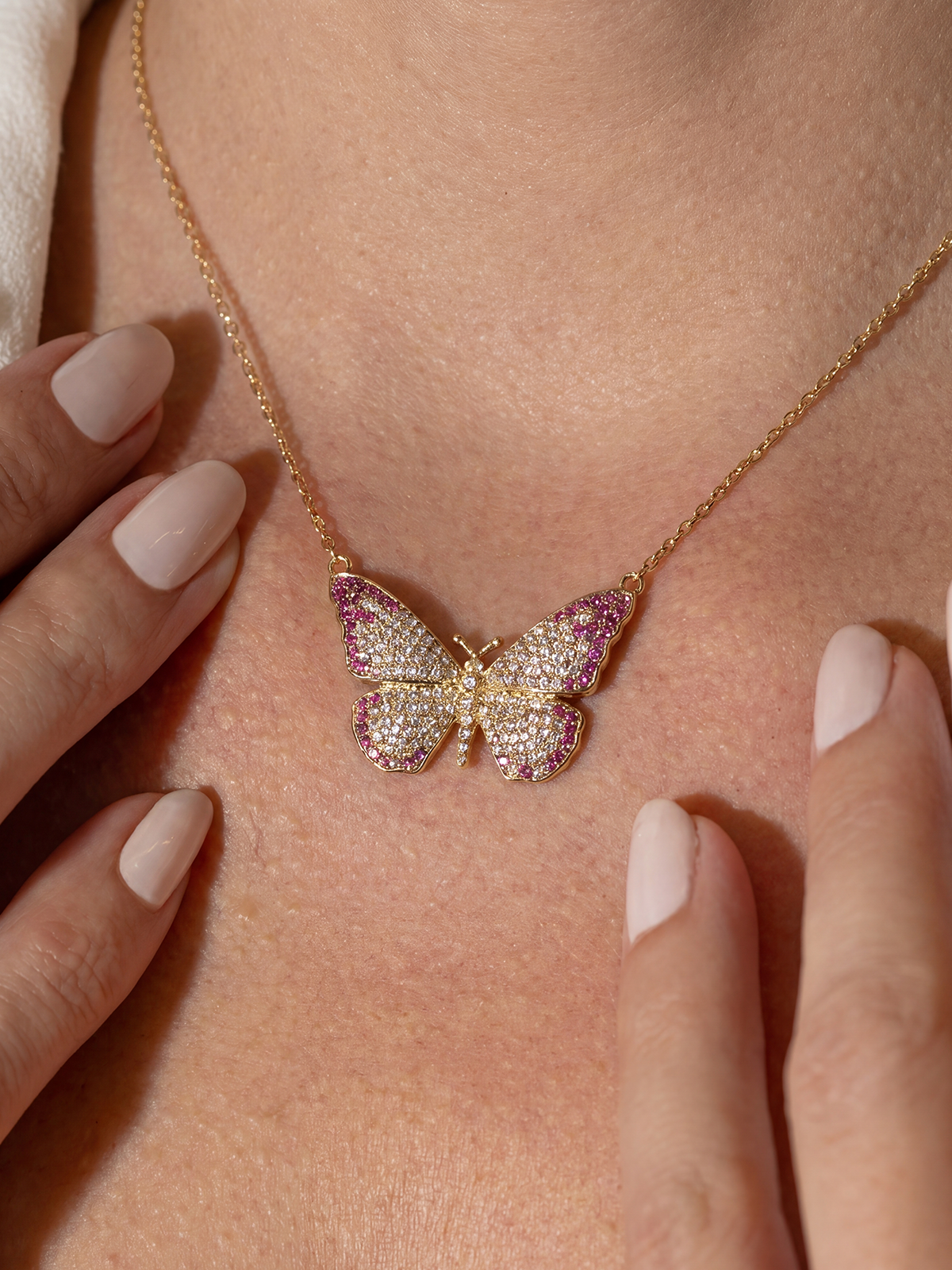 Pink Butterfly Kolye