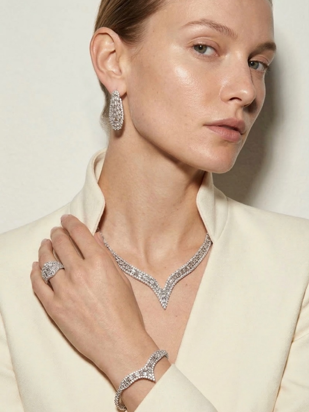 Sofia Kolye - Küpe - Bileklik - Yüzük Set