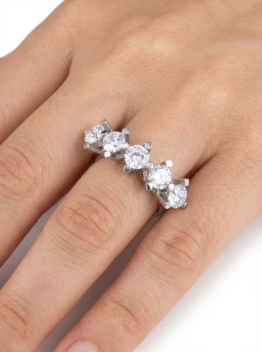 Uzun Tırnaklı Beştaş Yüzük