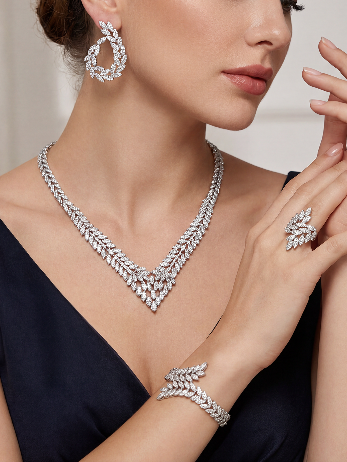 Solstice Kolye - Küpe - Bileklik - Yüzük Set