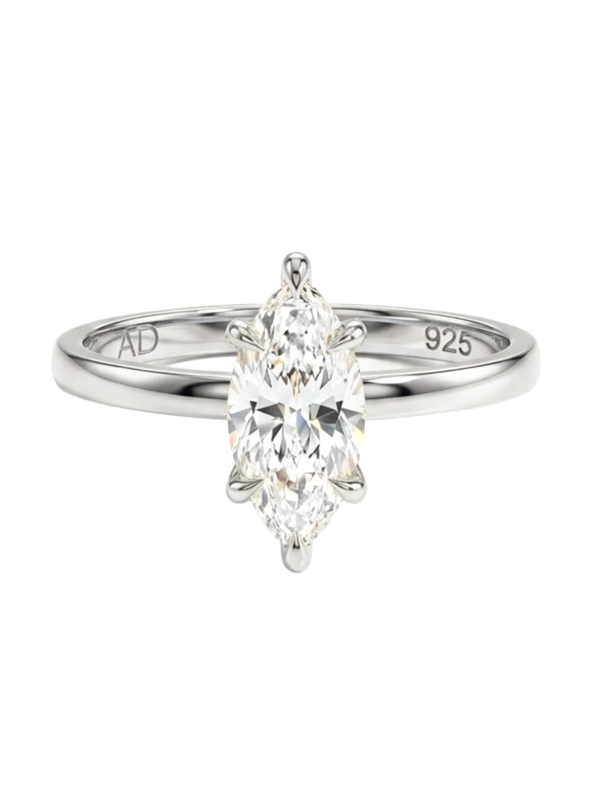 ATELIER DUYGU'nun 0.81CT Marquise Cut Yüzük, ince detayları ile modern ve şık bir görünüm sunuyor.