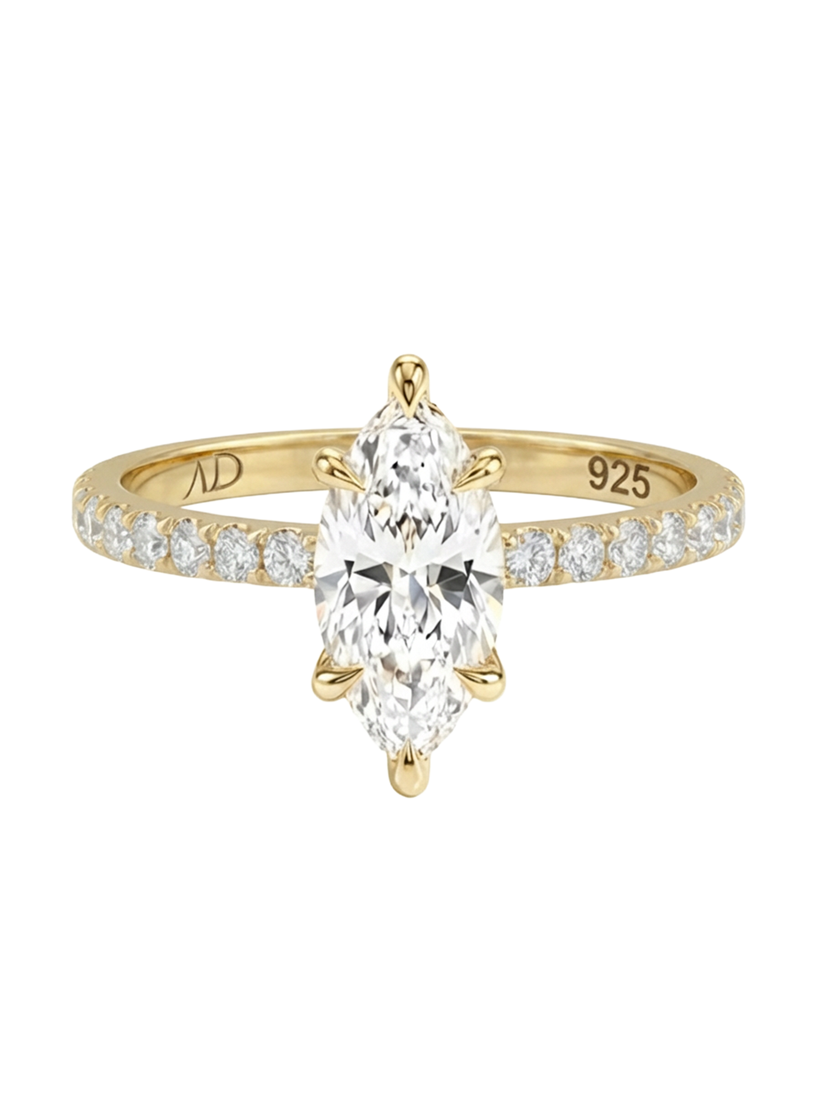 1.4CT Marquise Cut Eternity yüzüğün parlak görünümü, 925 ayar gümüş üzerine monte edilmiş zarif markiz kesim taşlar.