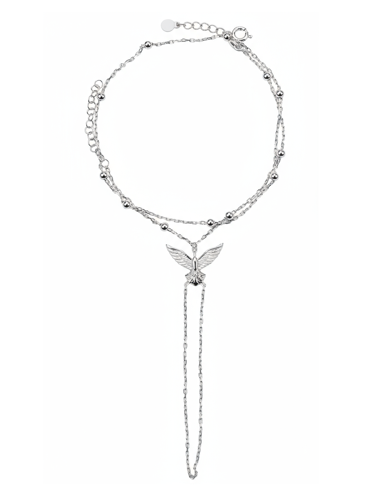 İnce zincir yapısı ile Isla Şahmeran bilekliği, ayarlanabilir özelliği sayesinde her bilek ölçüsüne uyum sağlar ve modern bir stil sunar.