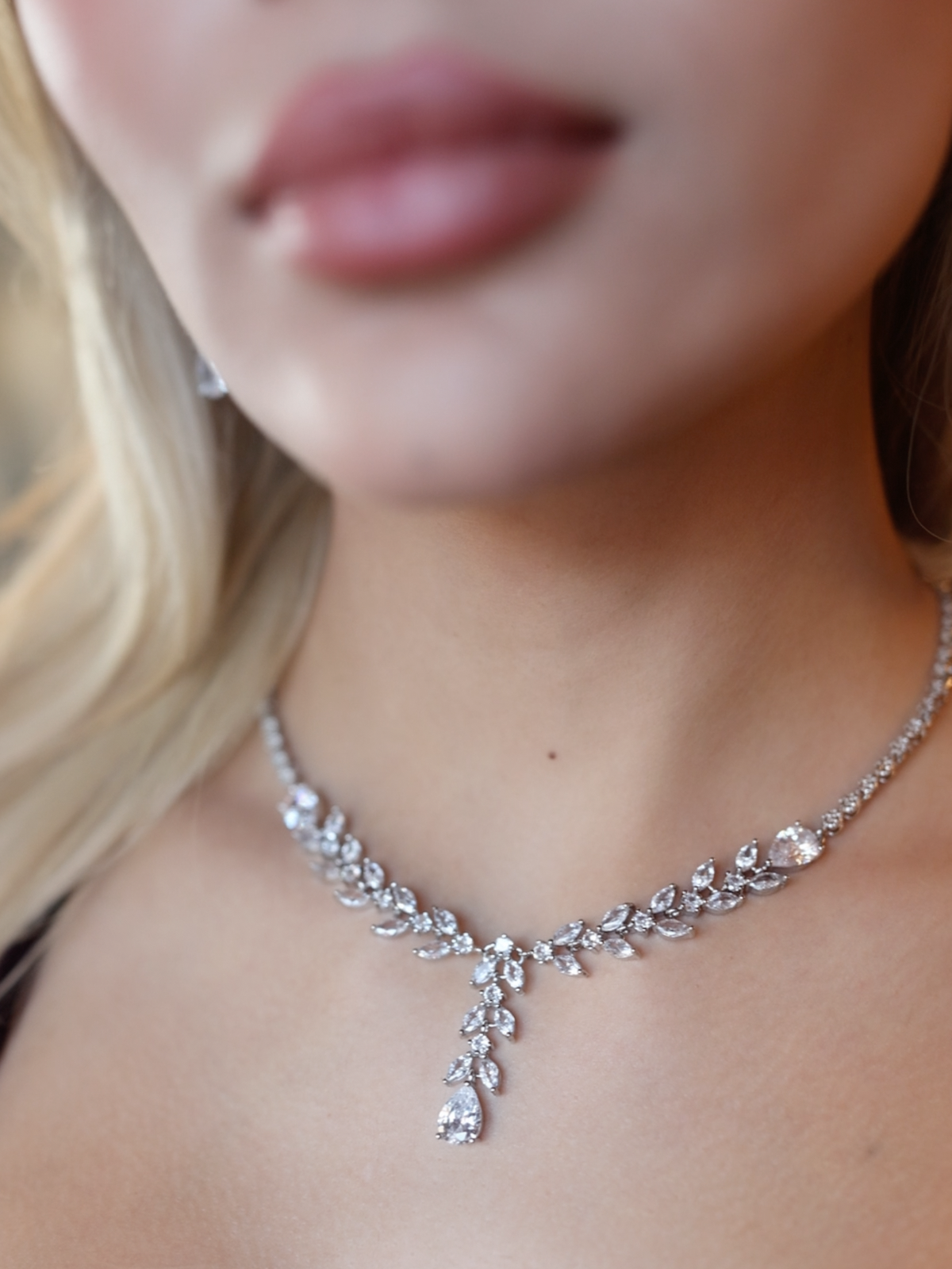 Ava Kolye - Küpe Set