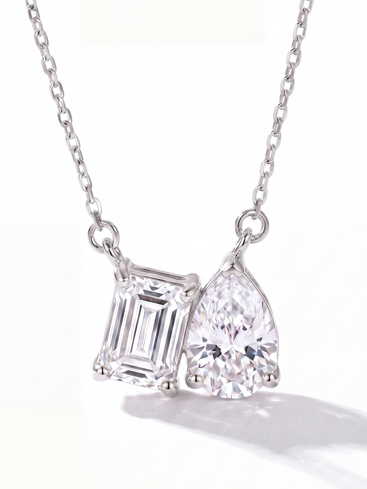 Emerald - Pear Kesim Kolye