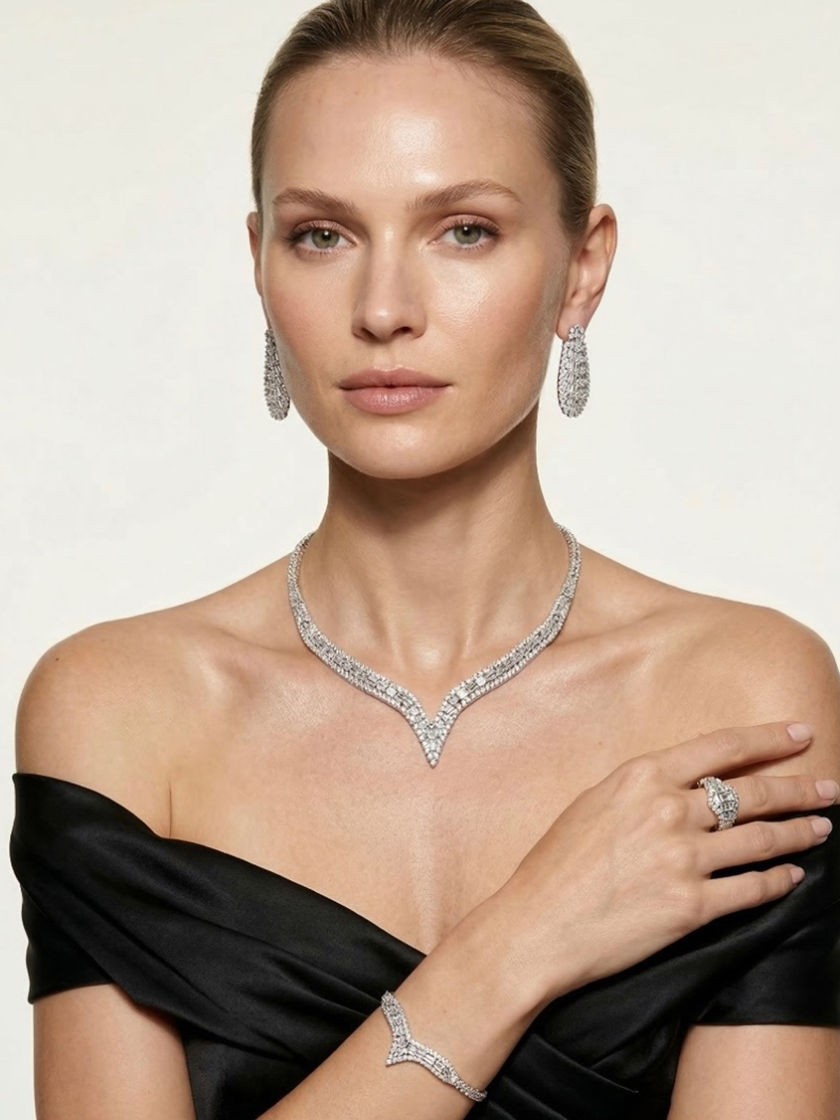 Sofia Kolye - Küpe - Bileklik - Yüzük Set