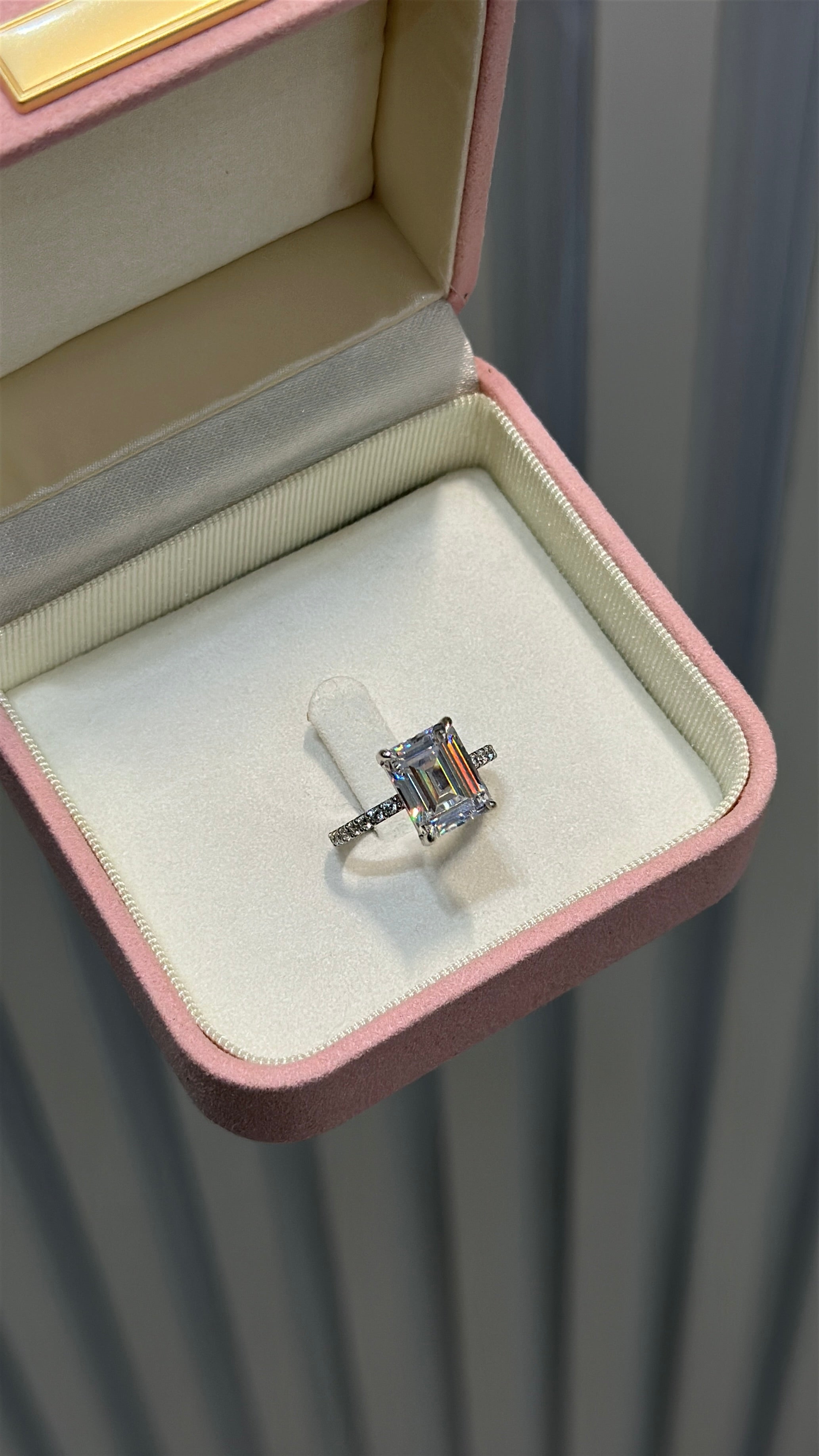 3.7CT | Emerald Cut Eternity Yüzük