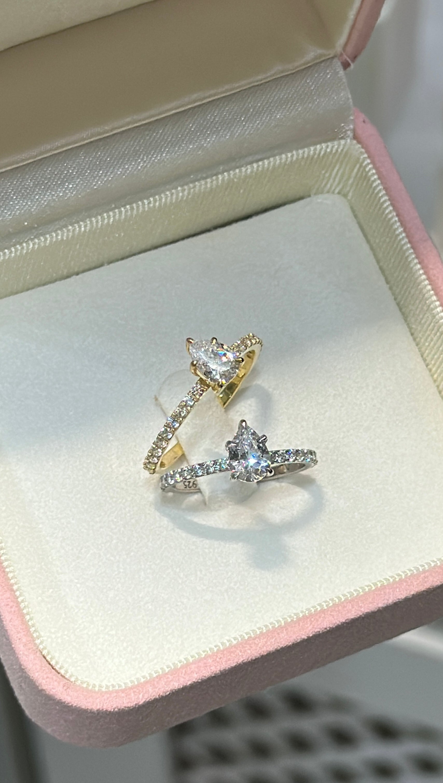 1.0CT | Pear Cut Eternity Yüzük