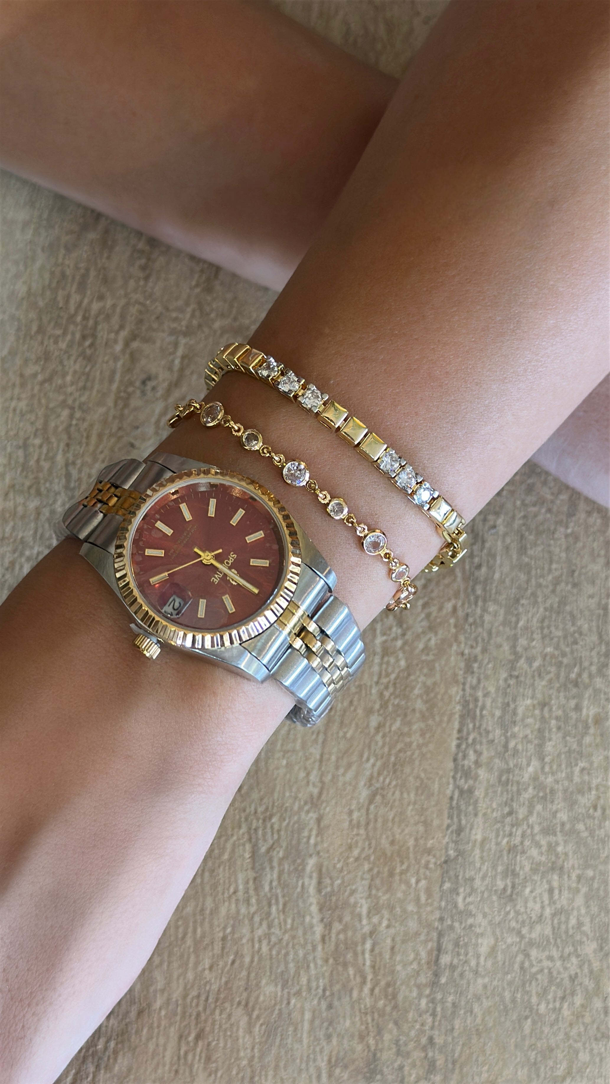 Charmé Saat  Atelier Duygu.