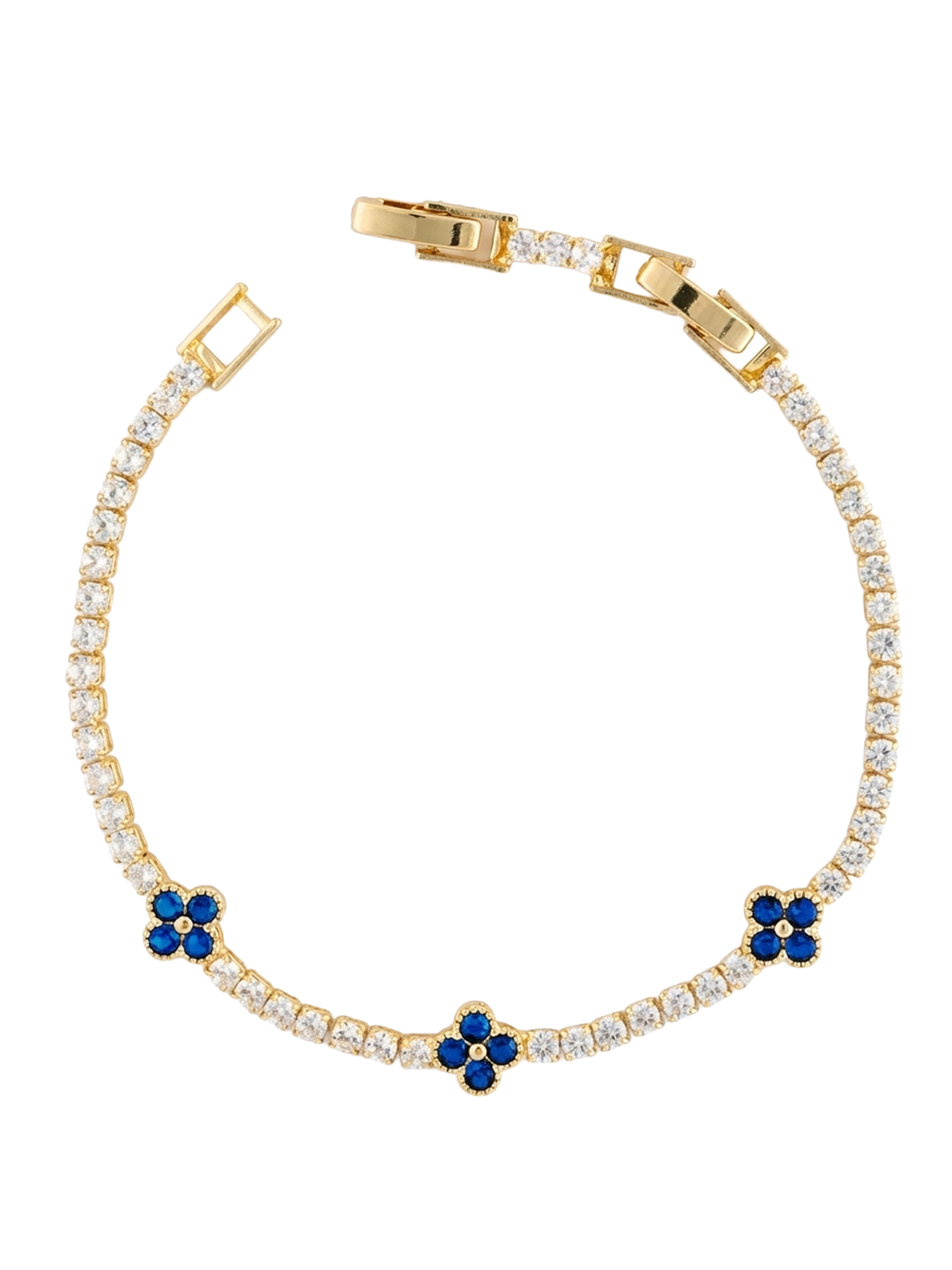 Natalie Bileklik, zarif ve modern tasarımıyla ışıltılı lacivert zirkon taşlı yonca motifleri ve altın kaplama su yolu zinciriyle dikkat çekiyor.