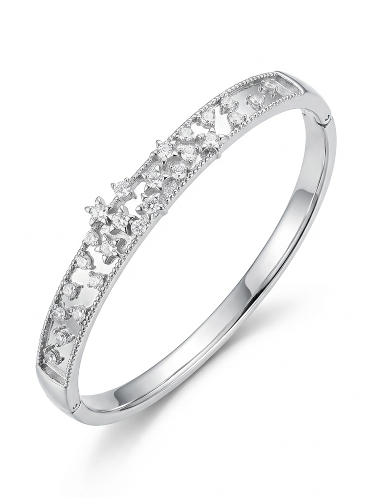 Samantha Bileklik, altın renk kaplama pirinç malzemesiyle zarif çiçek motifleri ve ışıltılı taş detayları ile şıklık sunarak hem günlük hem özel günlerde mükemmel bir tercih.